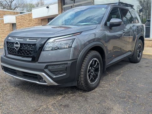 Certified 2025 Nissan Pathfinder Rock Creek AWD/4WD image 5