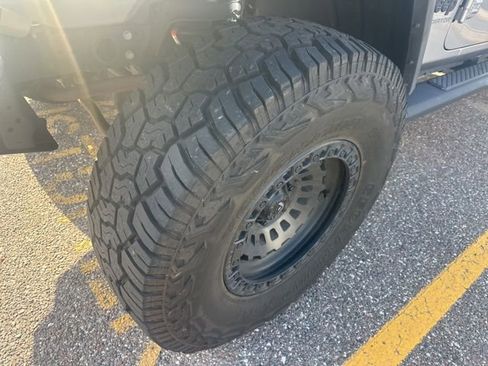 Used 2020 Jeep Gladiator Sport w/ Quick Order Package 24S image 9