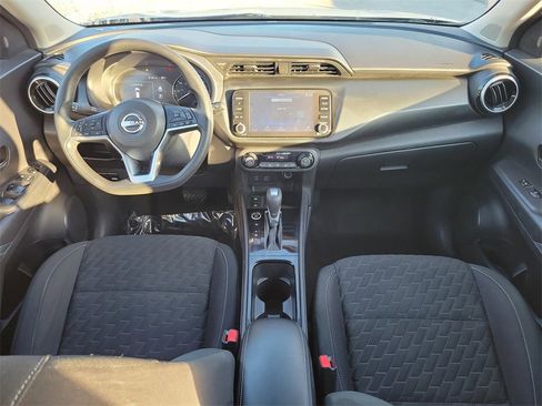 Certified 2022 Nissan Kicks SV image 9