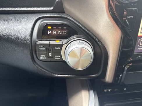 Used 2019 RAM 1500 Laramie image 31