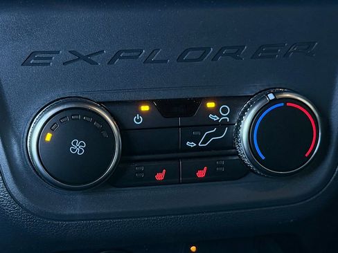 New 2026 Ford Explorer Platinum w/ LUX Leather Package image 63