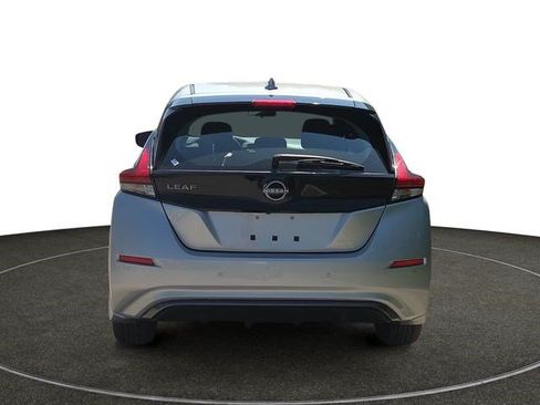 Used 2024 Nissan Leaf S FWD image 5