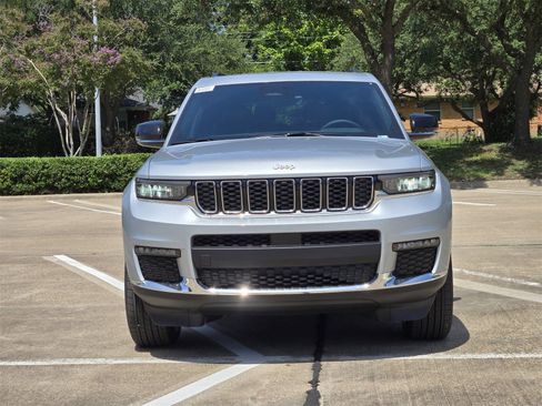 New 2025 Jeep Grand Cherokee L Limited w/ Trailer Tow Package AWD/4WD image 7