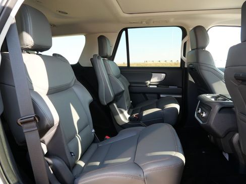 New 2025 Ford Expedition Active AWD/4WD image 13
