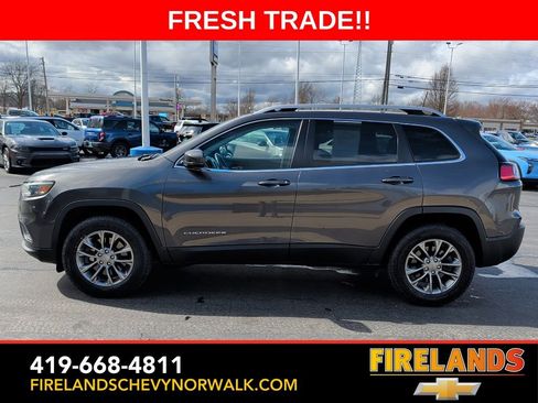 Used 2020 Jeep Cherokee Latitude Plus w/ Cold Weather Group image 4