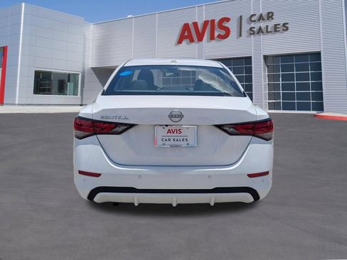 Used 2025 Nissan Sentra SV FWD image 7