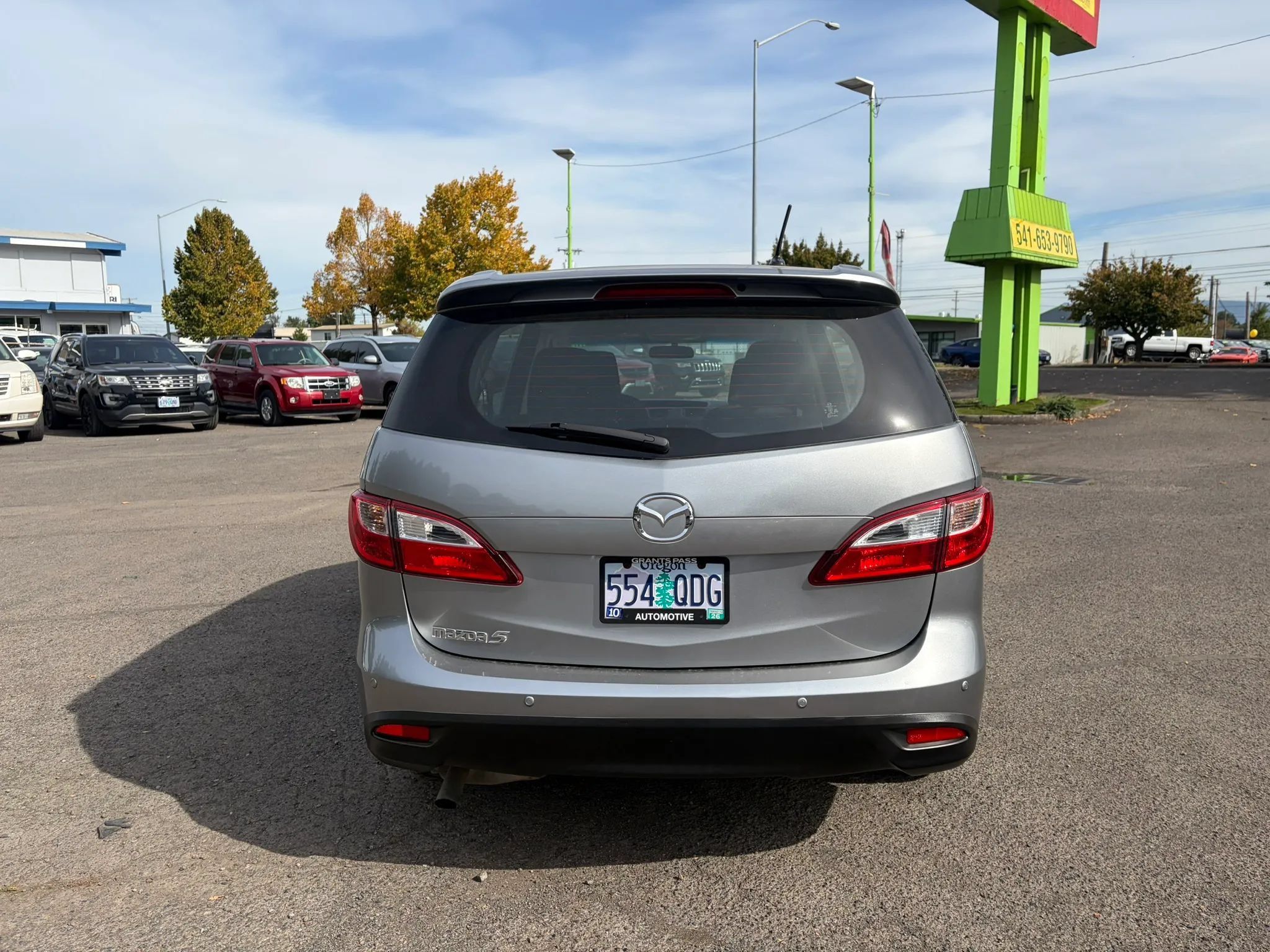 Used 2014 MAZDA MAZDA5 Touring FWD image 4