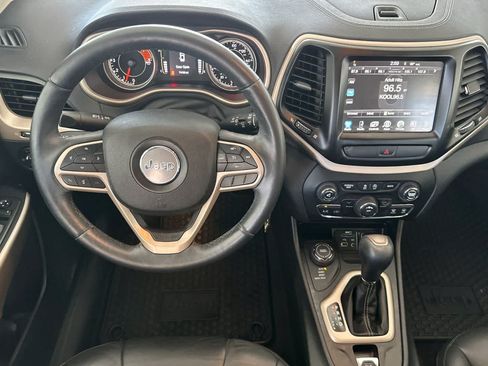 Used 2017 Jeep Cherokee Latitude w/ True North Edition AWD/4WD image 14