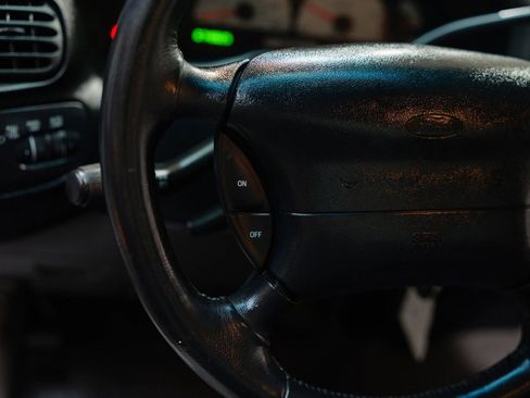 Used 1999 Ford F150 Lightning image 29