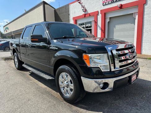 Used 2011 Ford F150 XLT w/ XLT Convenience Pkg RWD image 3
