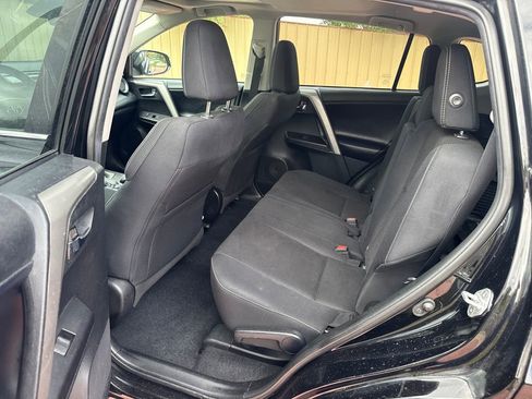 Used 2018 Toyota RAV4 XLE w/ Plus Extra Value Package AWD/4WD image 19