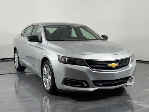 Used 2018 Chevrolet Impala LS FWD image 3