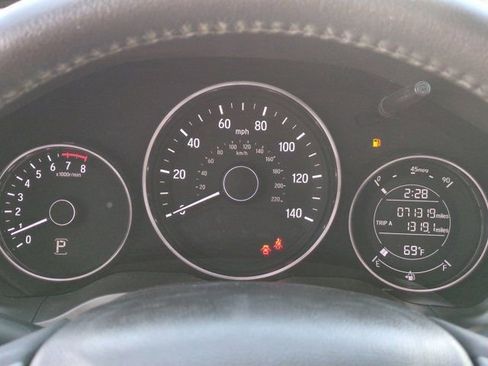 Used 2021 Honda HR-V Sport image 21