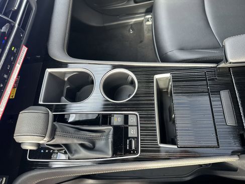 New 2026 Toyota Sienna XLE Woodland Edition image 32