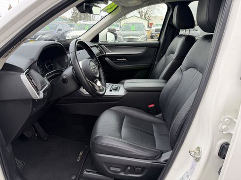 Used 2024 MAZDA CX-90 3.3 Turbo w/ Preferred Plus image 3