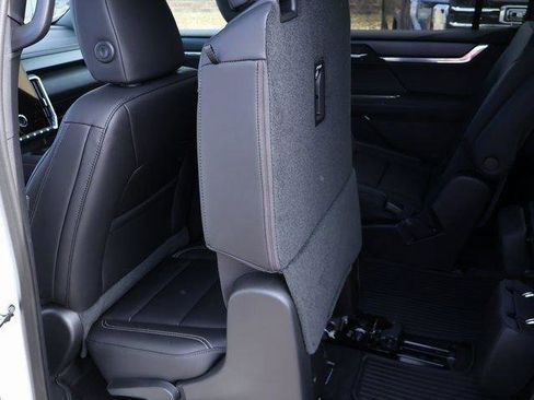 New 2026 GMC Acadia Elevation w/ Elevation Premium Package AWD/4WD image 19