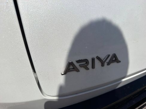 Used 2024 Nissan Ariya FWD image 8