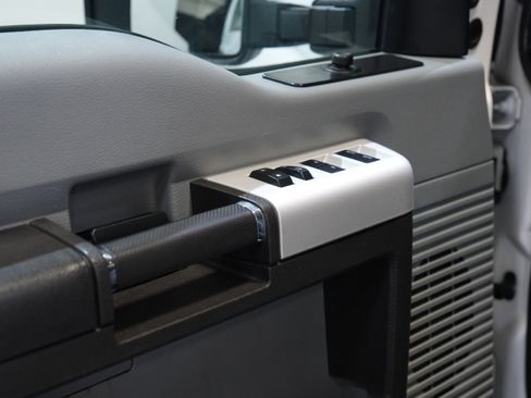 Used 2015 Ford F250 XLT w/ XLT Value Package image 22