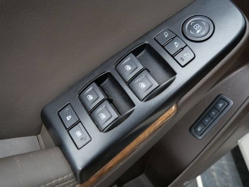 Used 2015 GMC Yukon XL Denali w/ Premium Package AWD/4WD image 14