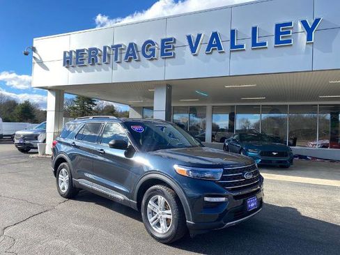 Certified 2022 Ford Explorer XLT w/ Equipment Group 202A AWD/4WD image 1