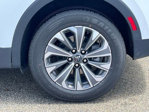 Used 2024 Buick Envision Preferred AWD/4WD image 11