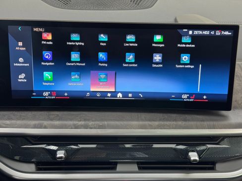 Used 2025 BMW X7 xDrive40i w/ Parking Assistance Package image 29