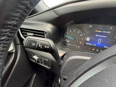 Used 2020 Ford Explorer Limited image 29