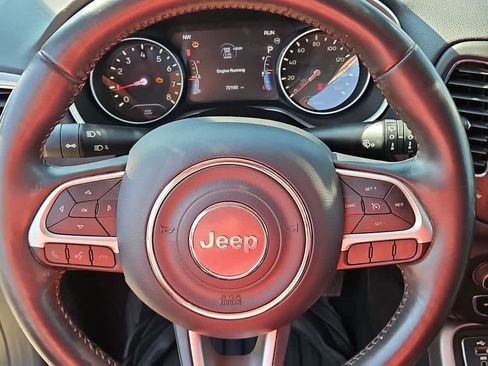 Used 2018 Jeep Compass Latitude w/ Popular Equipment Group FWD image 19