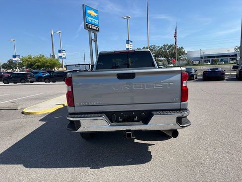 Used 2025 Chevrolet Silverado 2500 LT w/ Convenience Package AWD/4WD image 6