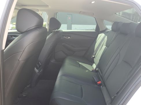 Used 2024 Honda Accord EX-L image 12