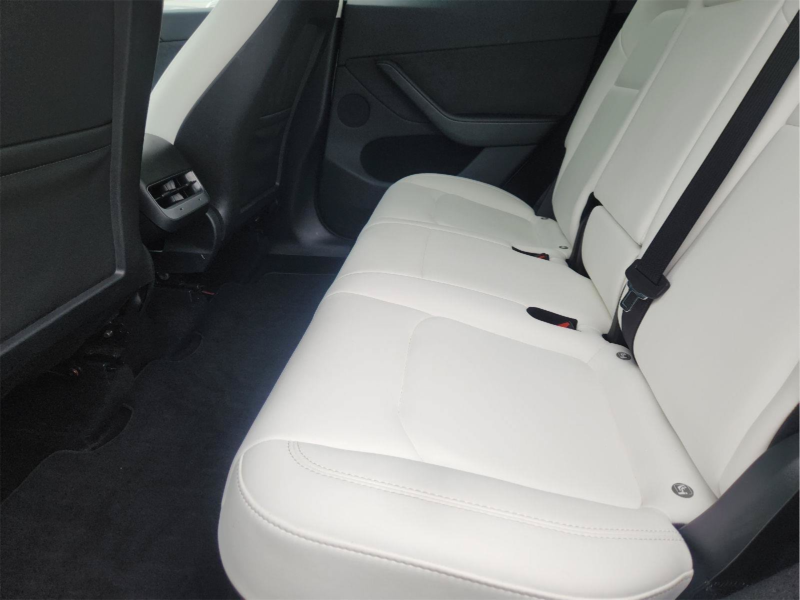 Used 2023 Tesla Model Y Long Range AWD/4WD image 30