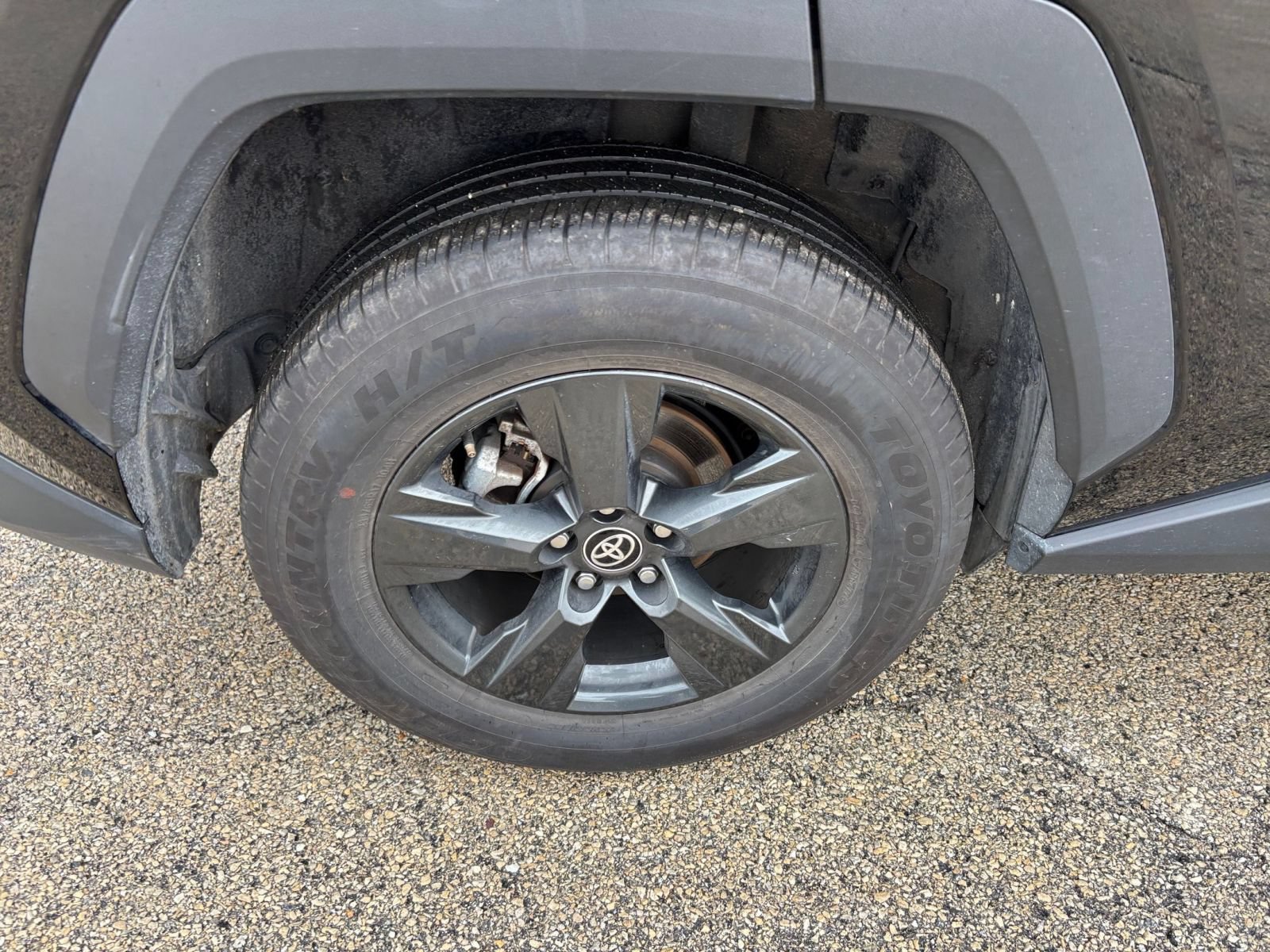 Used 2026 Toyota RAV4 LE AWD/4WD image 28