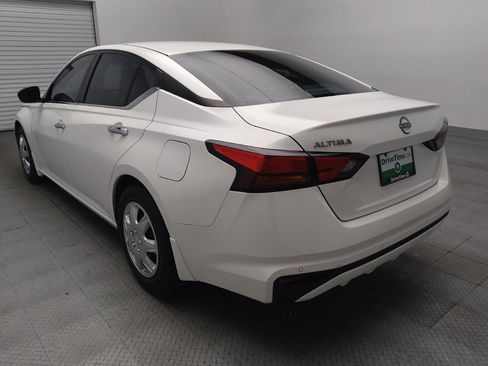 Used 2024 Nissan Altima 2.5 S FWD image 5