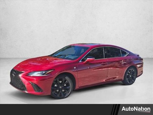 Used 2024 Lexus ES 300h F Sport image 1