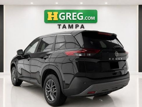 Used 2023 Nissan Rogue S AWD/4WD image 2