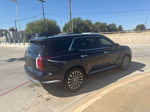 Used 2024 Hyundai Palisade Calligraphy FWD image 5