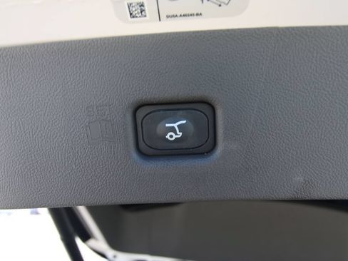 Used 2019 Lincoln Nautilus Reserve w/ Driver Assistance Package AWD/4WD image 38