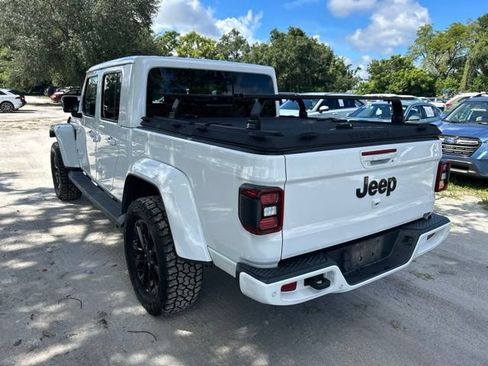 Used 2021 Jeep Gladiator Overland AWD/4WD image 3