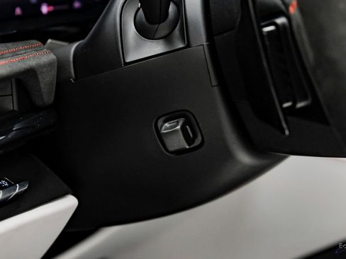 Used 2023 Chevrolet Corvette Z06 w/ Z07 Performance Package image 60