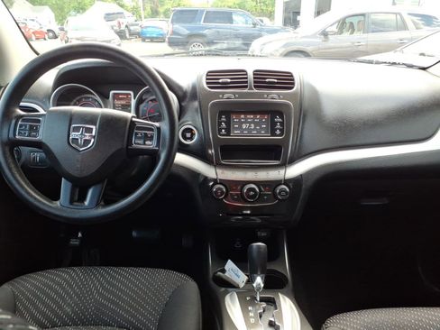 Used 2017 Dodge Journey SE FWD image 7