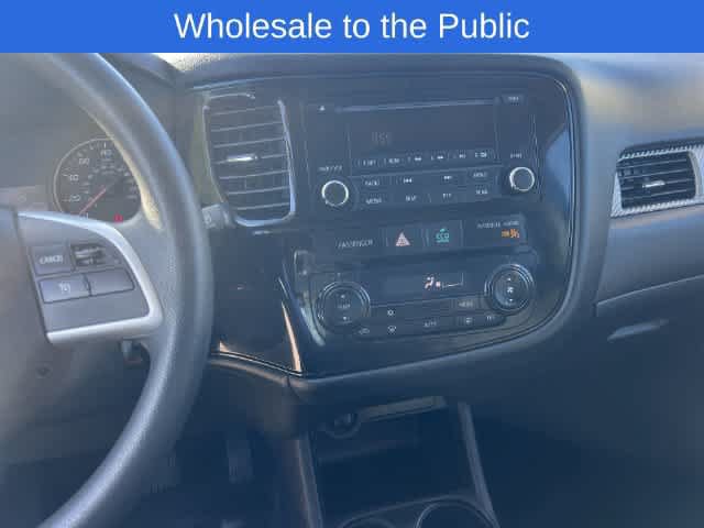 Used 2014 Mitsubishi Outlander ES FWD image 18