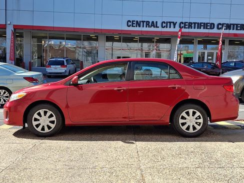 Used 2011 Toyota Corolla LE image 4