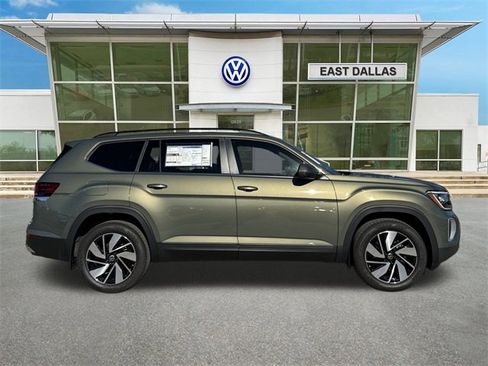 New 2026 Volkswagen Atlas SE image 3