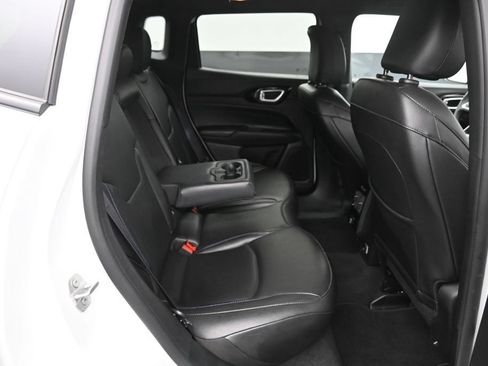 Used 2025 Jeep Compass Limited w/ High Altitude Package AWD/4WD image 15