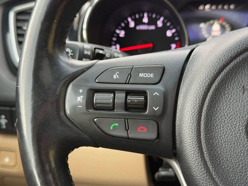 Used 2018 Kia Sedona SX Limited w/ SX Limited Prestige Package image 12