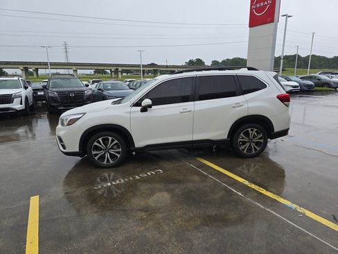 Used 2019 Subaru Forester Limited w/ Popular Package #3 AWD/4WD image 3