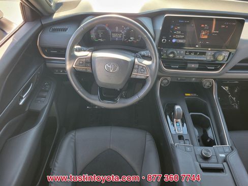 Used 2024 Toyota Grand Highlander image 13