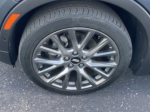 Used 2019 Cadillac XT4 Premium Luxury w/ Technology Package image 5