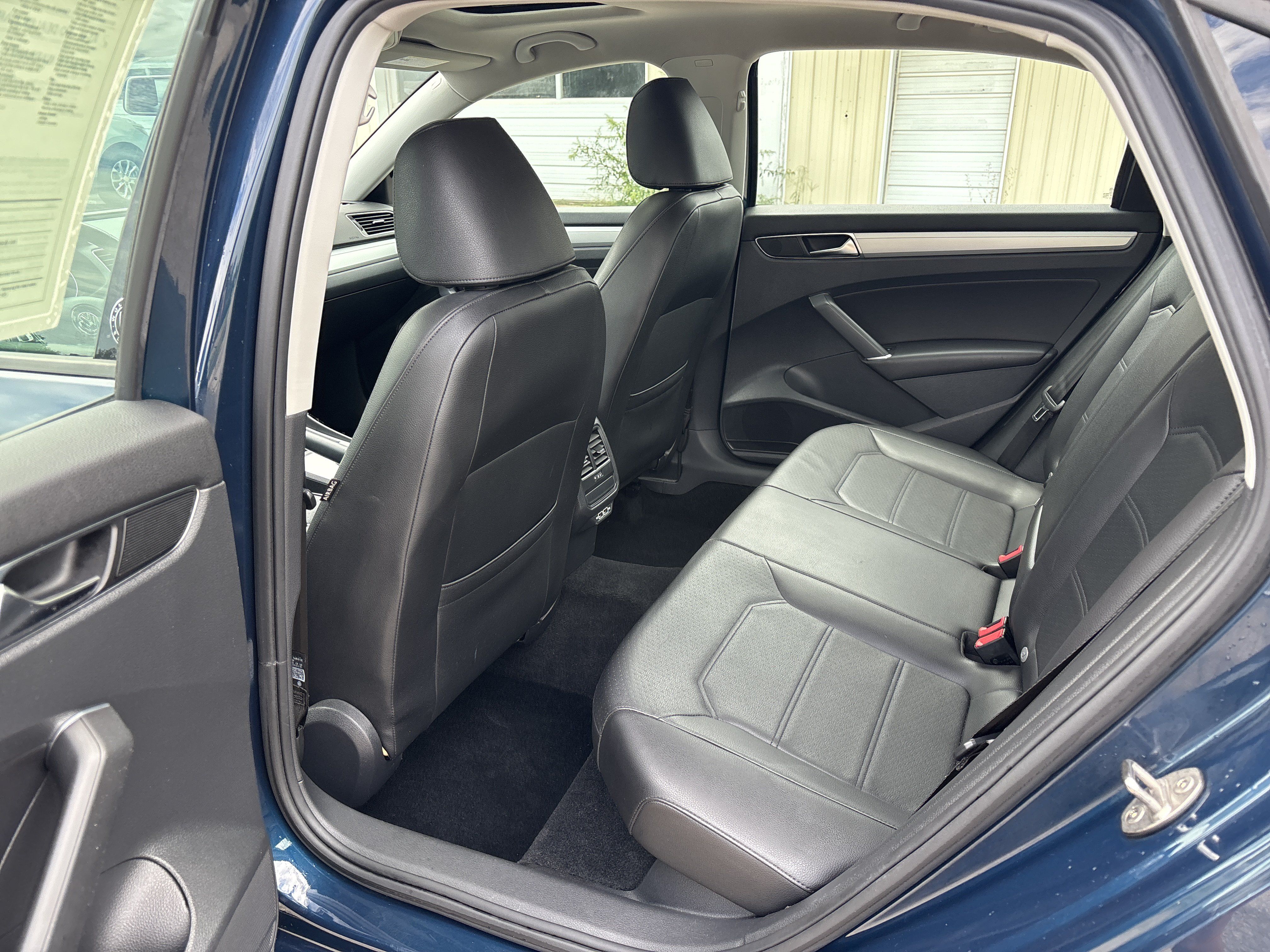 Used 2019 Volkswagen Passat 2.0T Wolfsburg w/ Wheels & Sunroof Package FWD image 17