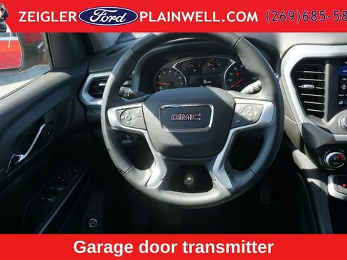 Used 2023 GMC Acadia SLT w/ LPO, Floor Liner Package AWD/4WD image 15